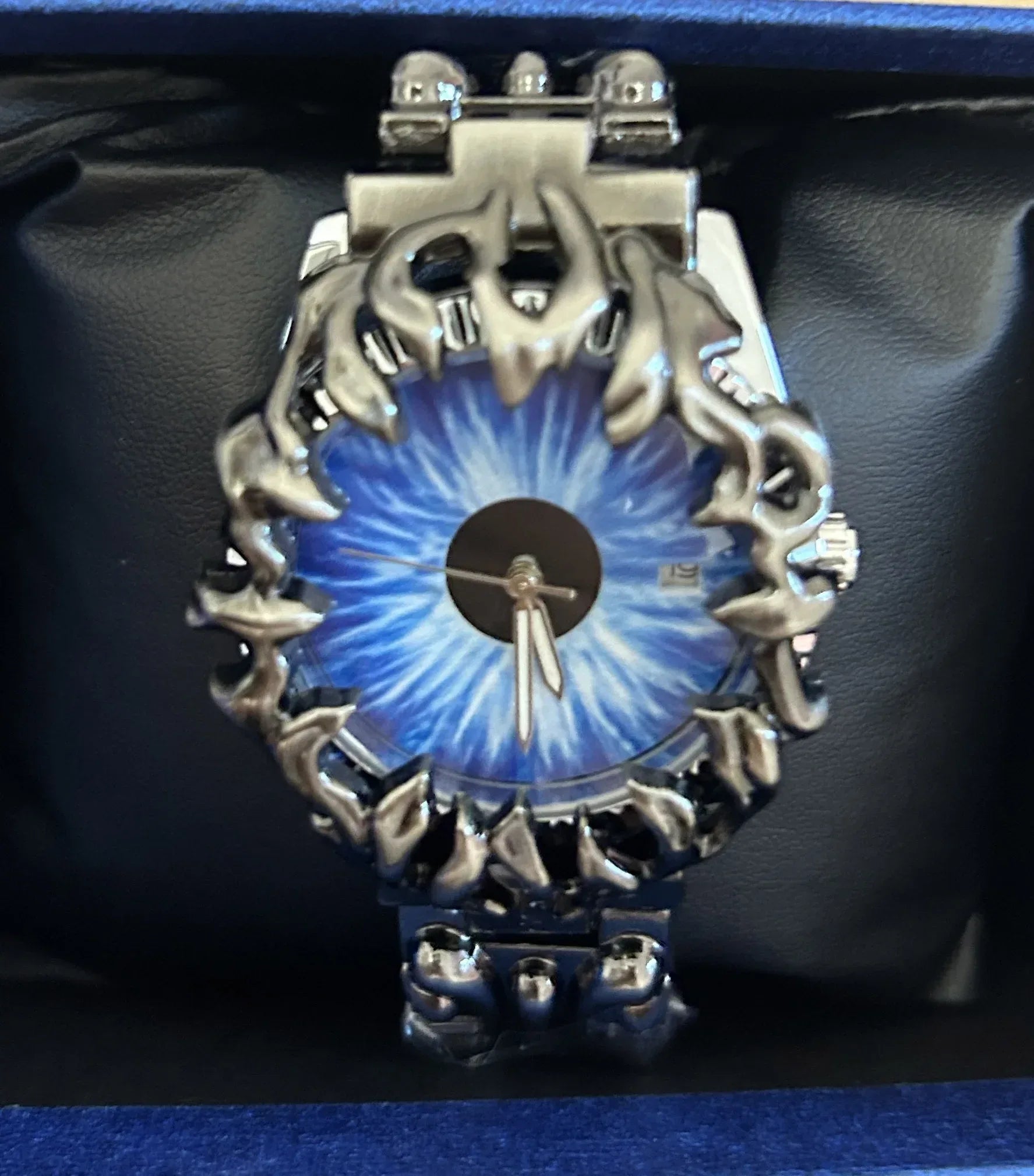 Classic Retro Claw Style Y2K Watch for Men | Alien Advanced Ins Niche Design | Cool European & American Fashion Iced Out Watch | Caratix - CaratixJewelry